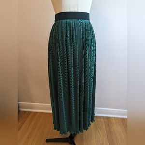 Vintage accordion pleated holiday maxi skirt